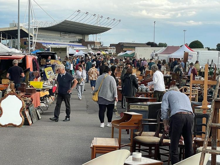 Sunbury Antiques Market - Best Surrey Marketplaces