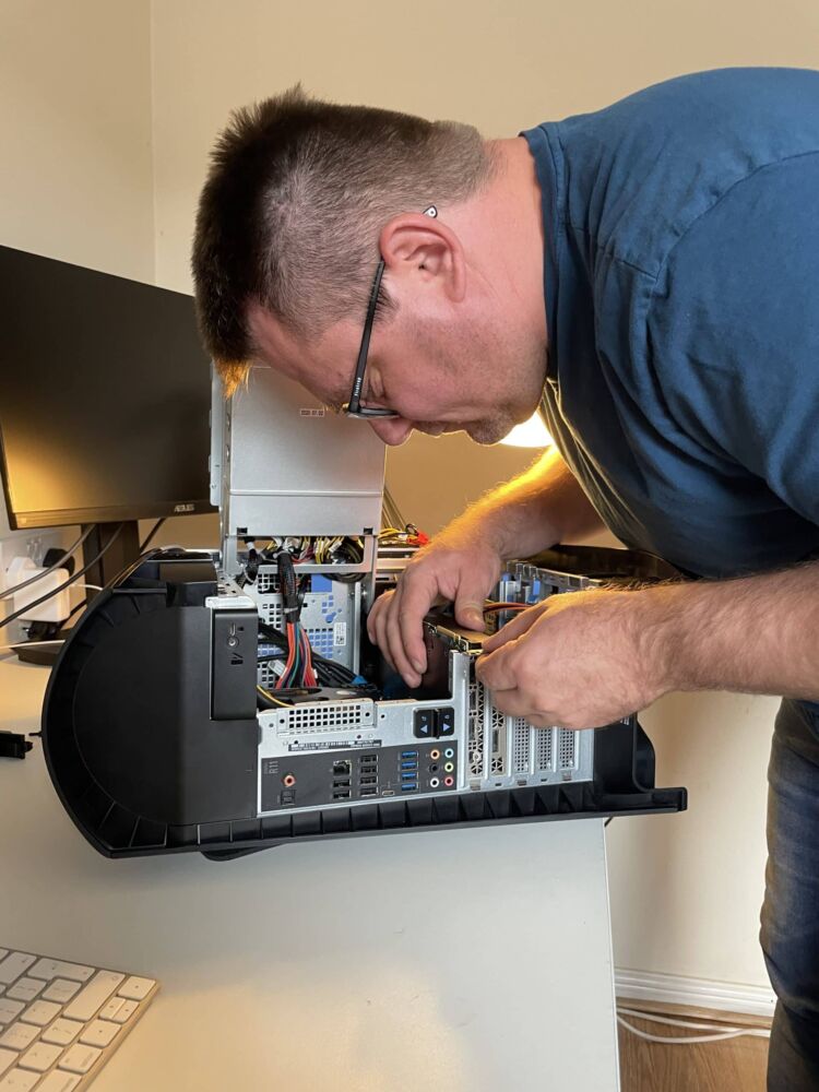 Photo - Computer Genie